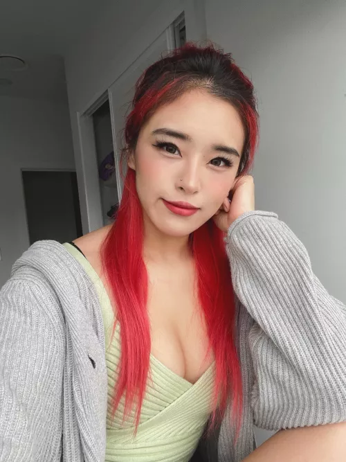 time to dye the roots? by xzpolz