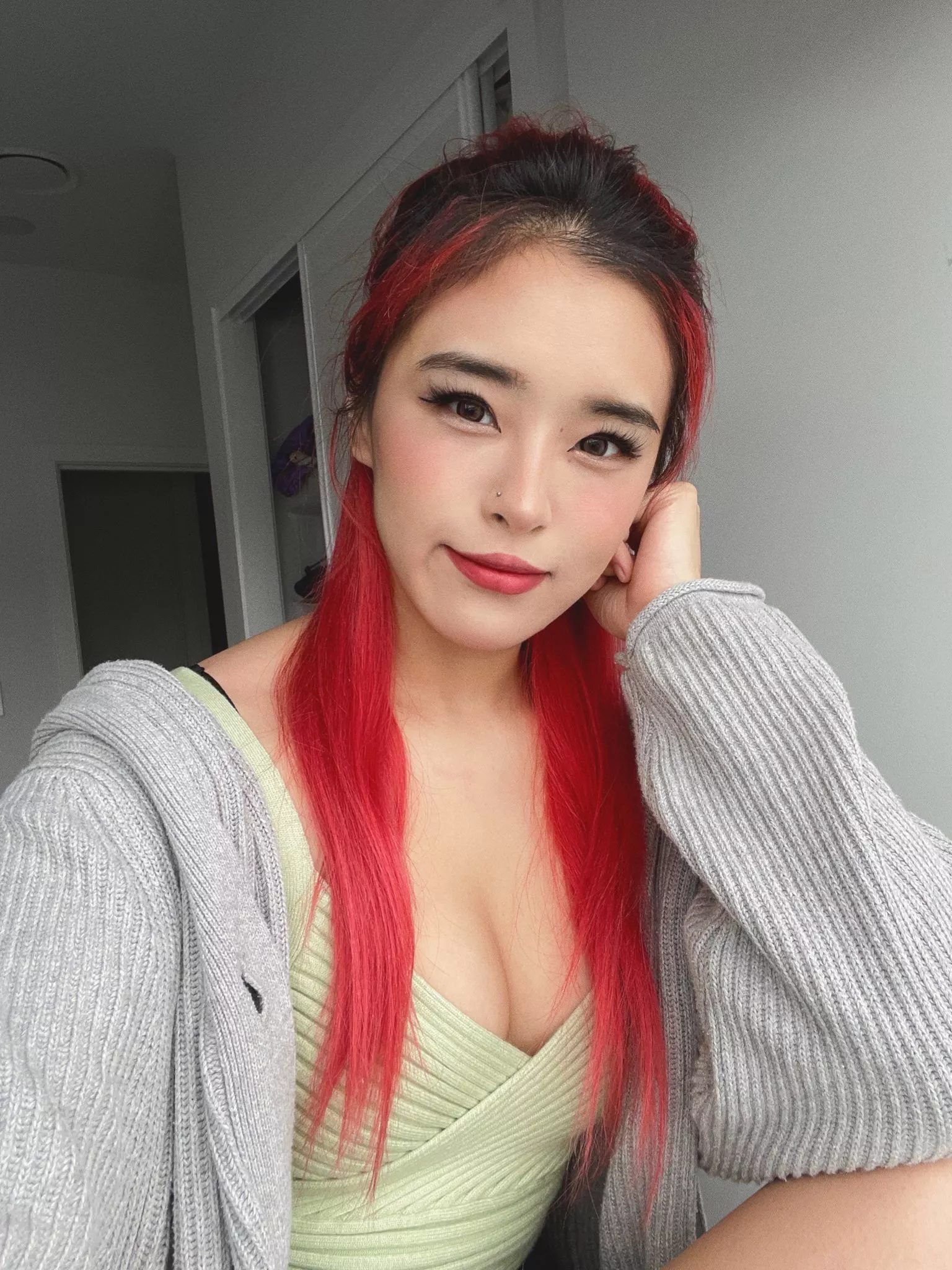 time to dye the roots? posted by xzpolz