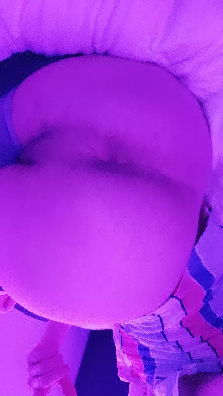 time to finger my teenage asshole alone again 🙄 posted by AssToMouthLover