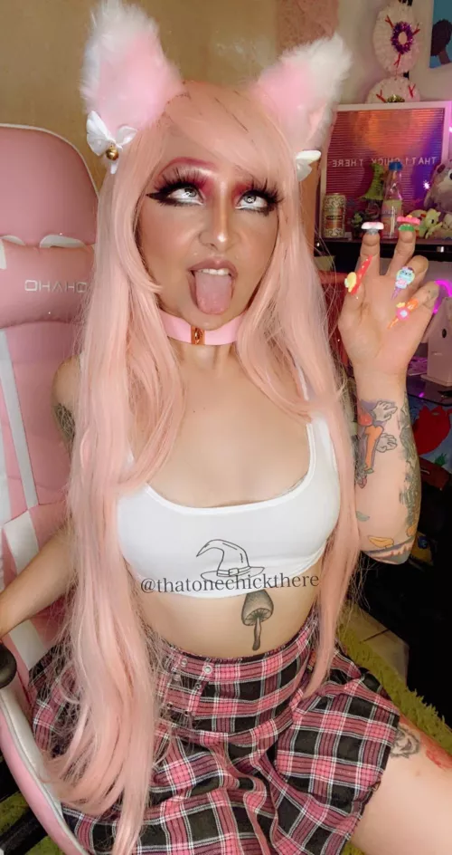 Time to pounce by thatonechickthere1