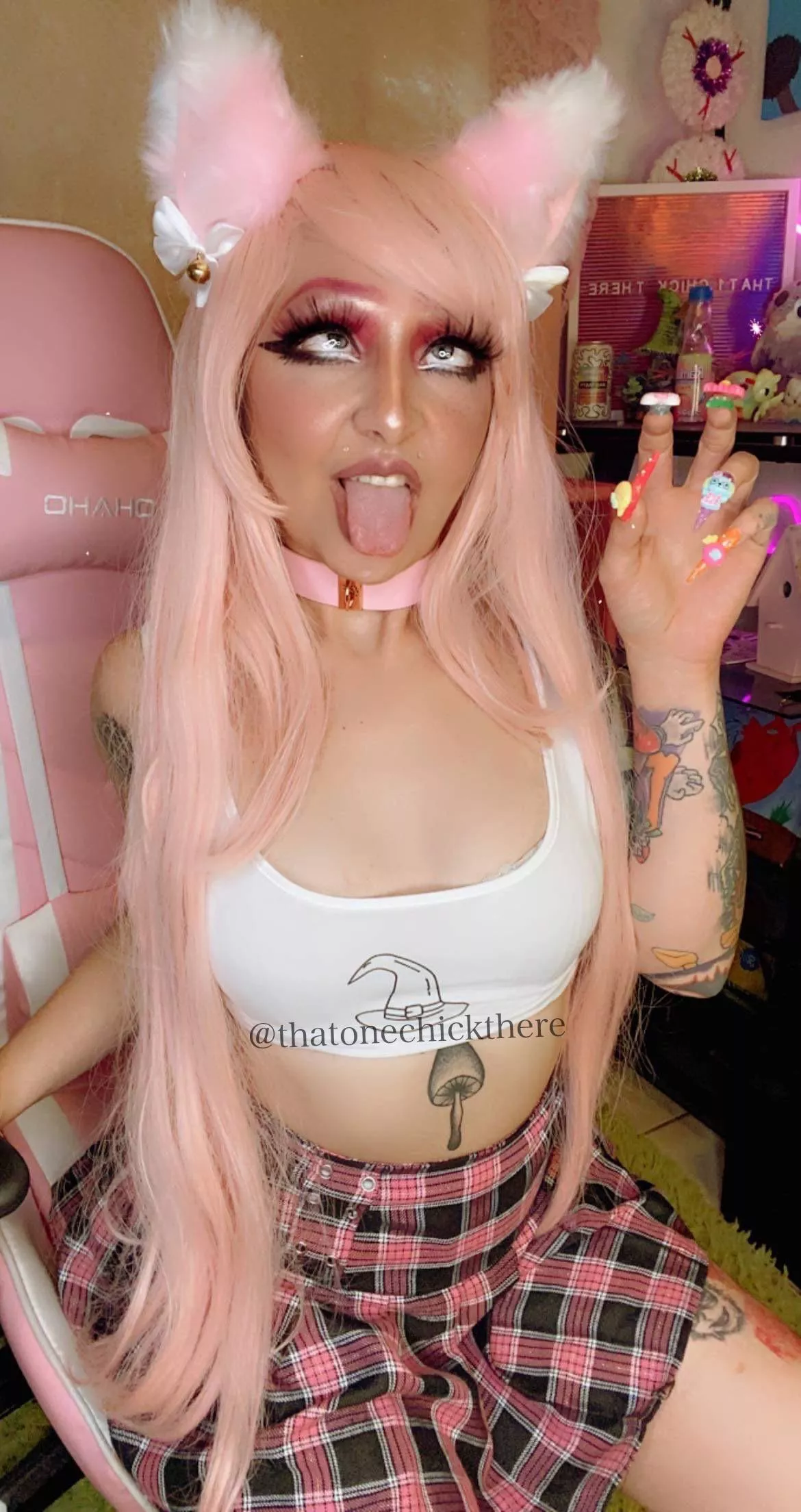 Time to pounce posted by thatonechickthere1