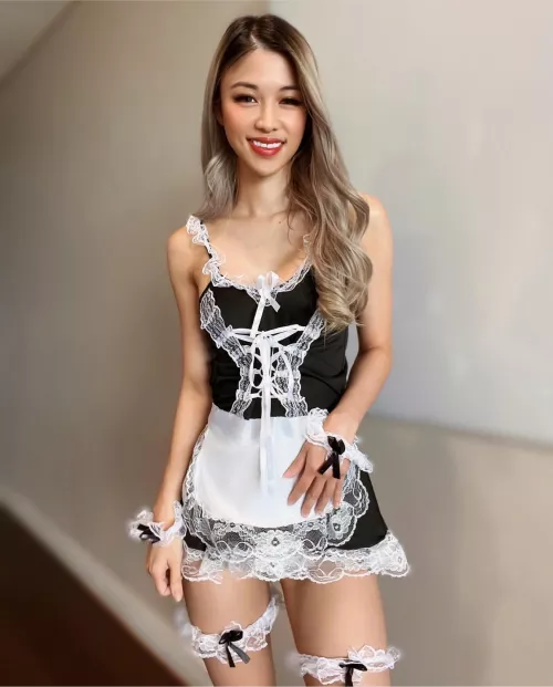 Times are tough and your pretty wife had to take a second job cleaning a rich white guy's mansion. What she didn't tell you was she spends more time on her knees polishing his knob than doing actual cleaning. by angizni