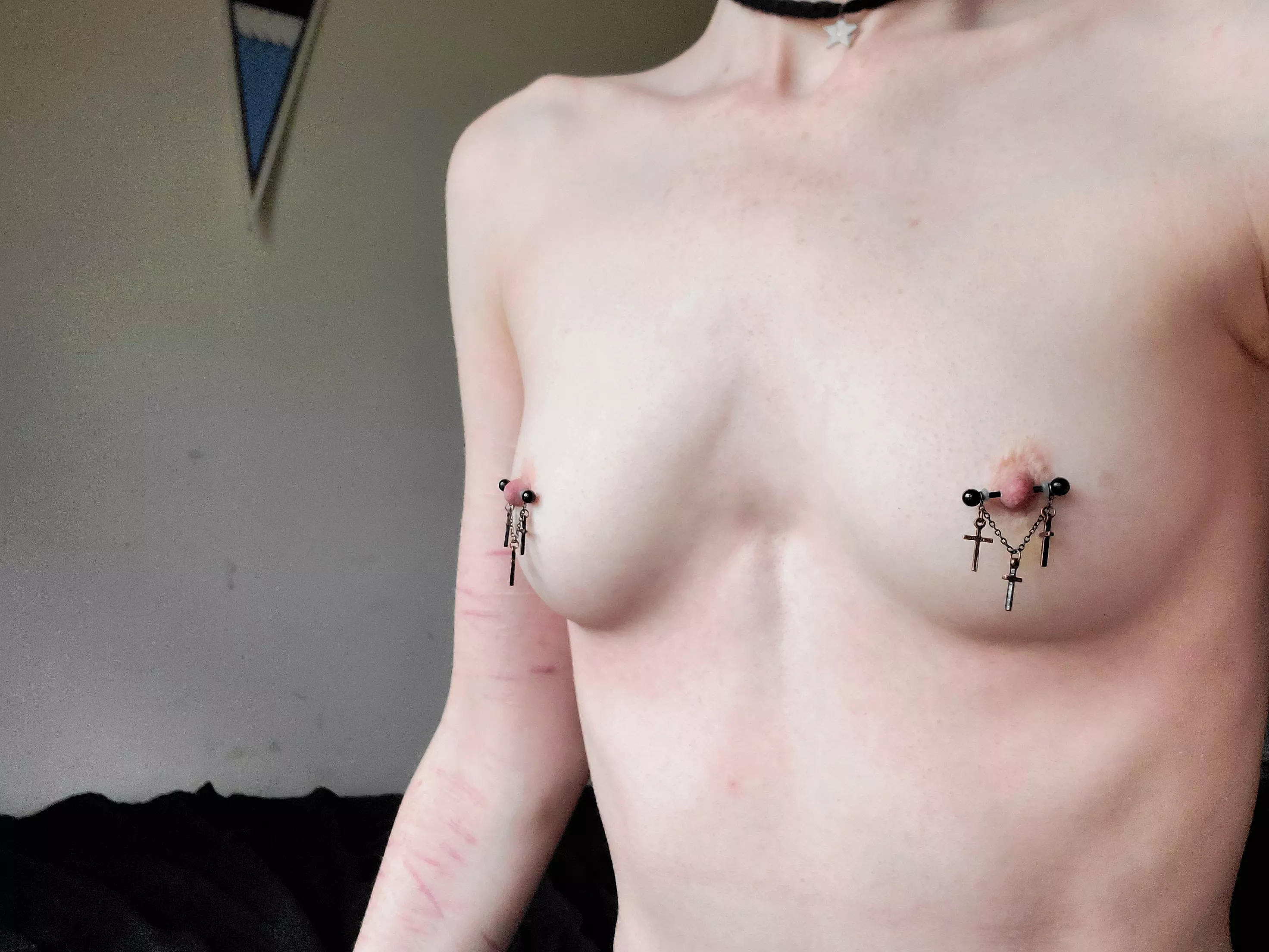 Tiny little things, aren't they? posted by jewellss2