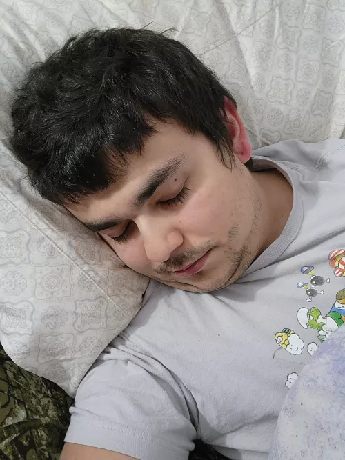 Tired, curious if anyone knows a good place to try dating by GayBroDownTheStreet