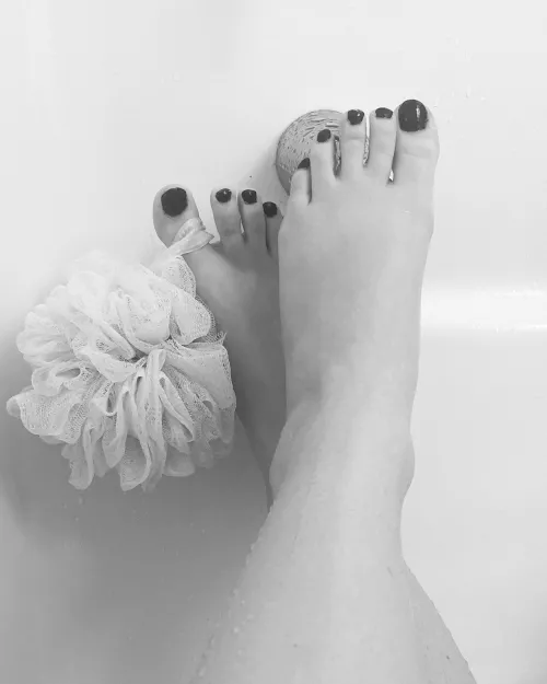 Tired feet needing a soak 🛁 by Feetandcheecks