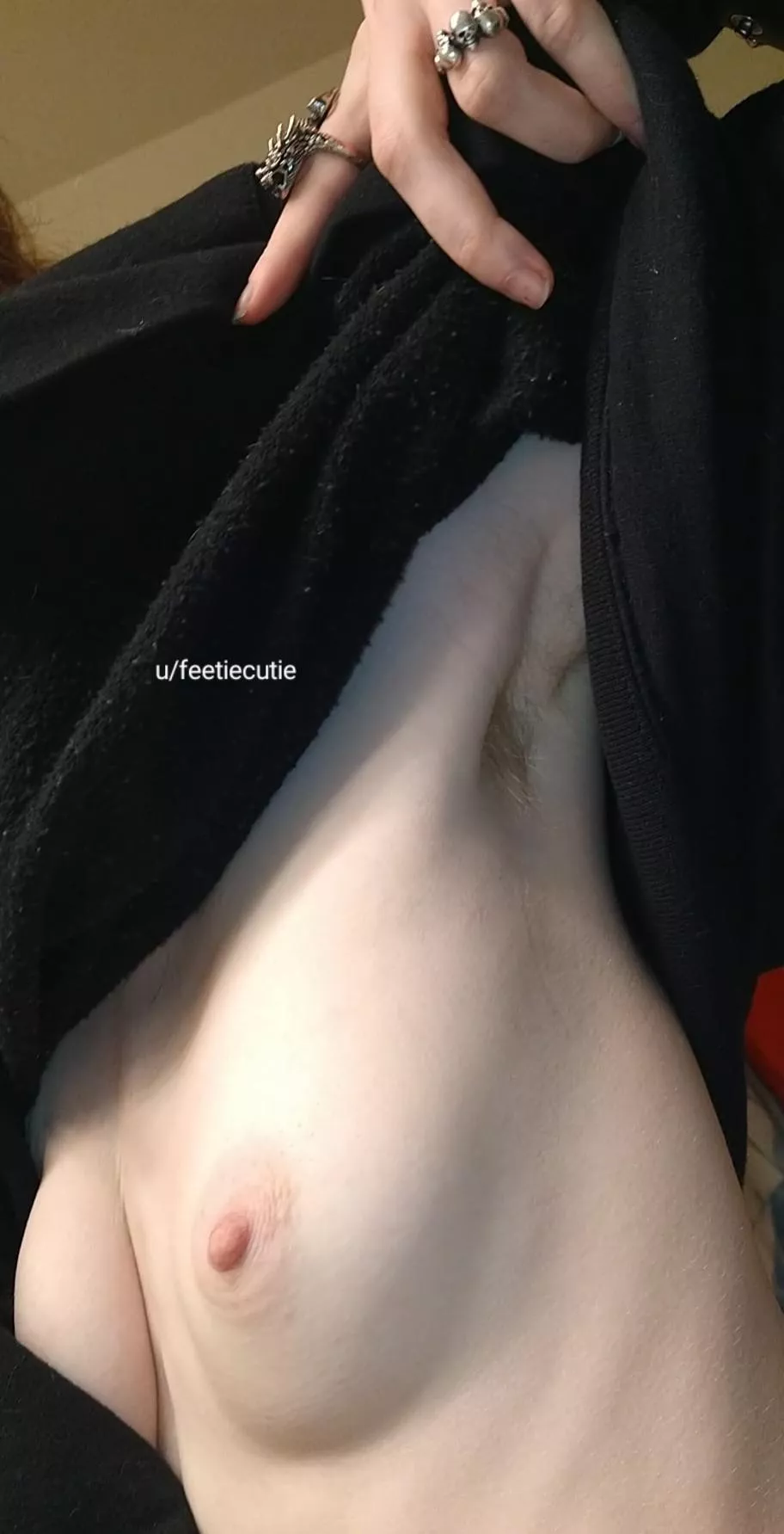 Tits and pits babyy posted by feetiecutie