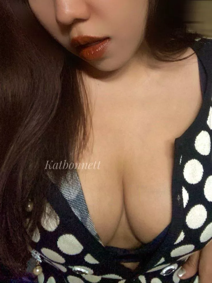 Titties looking nice in this top posted by Jay_Durden