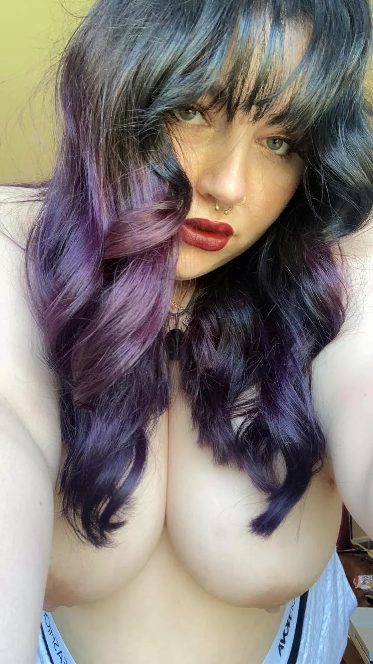 Titties out posted by Sluttynursee69