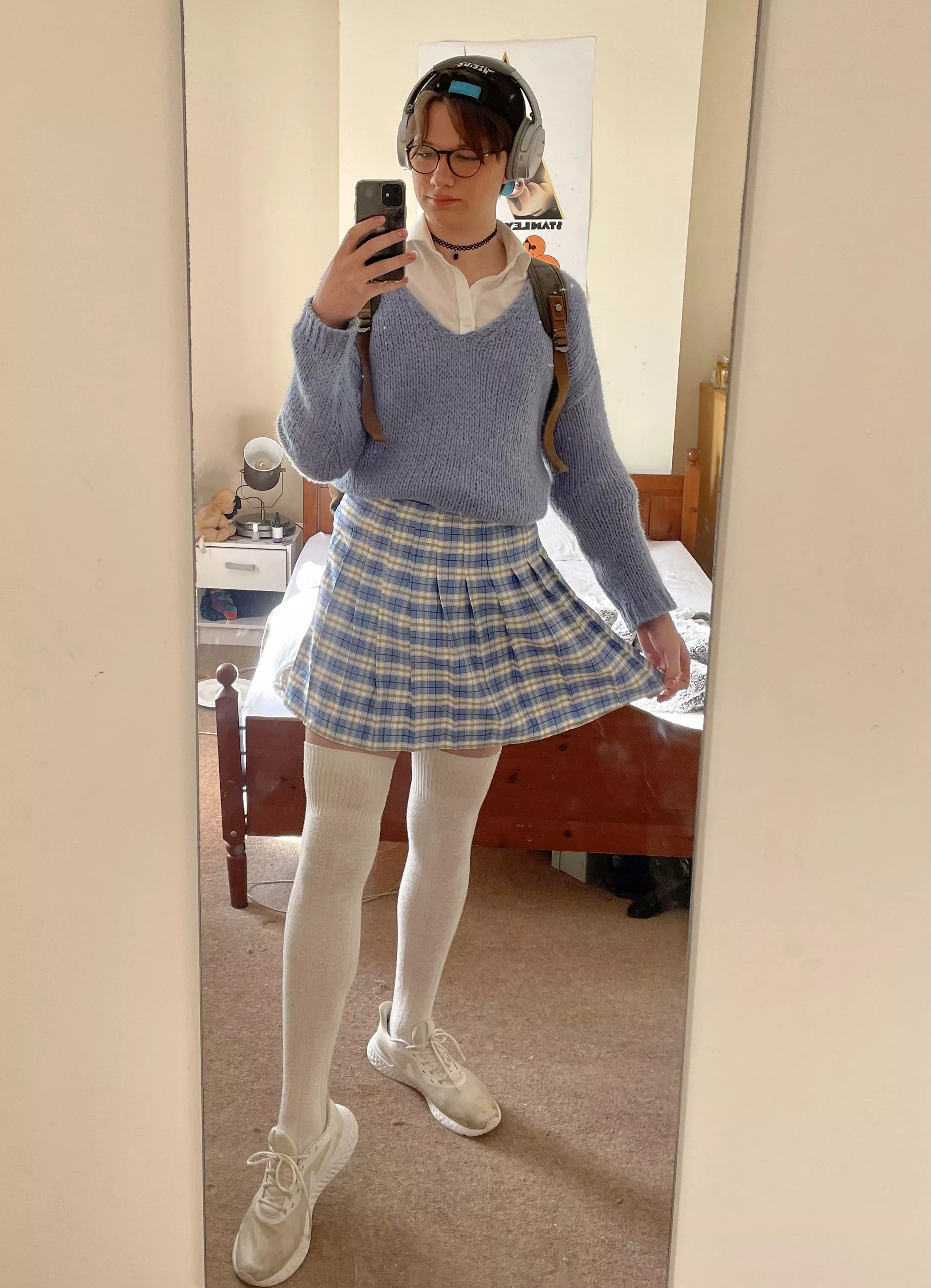 To all those boys who feel too masculine to be a femboy- I’m 6’4 and have a stocky build, Femininity is on the inside! posted by An_English_Femboy