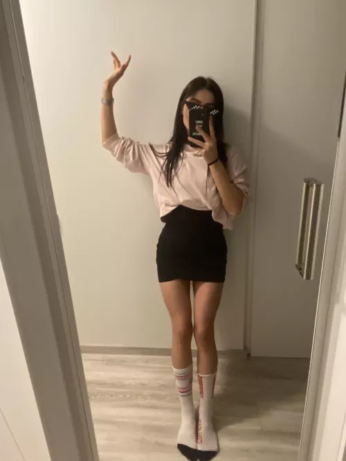 To be honest, would you masturbate to my nudes if I ever sent you some😀 by Comprehensive_Way660