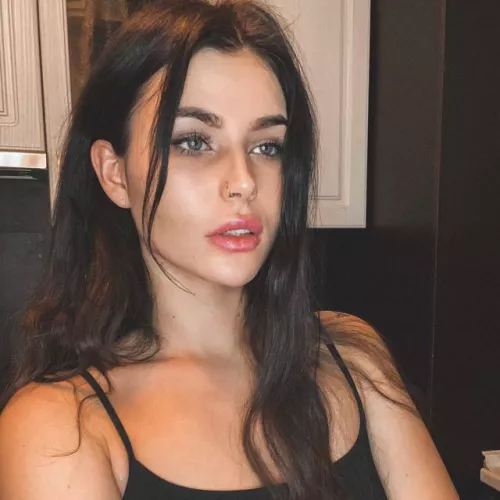 To be honest, would you masturbate to my nudes if I ever sent you some😀 by Susafx