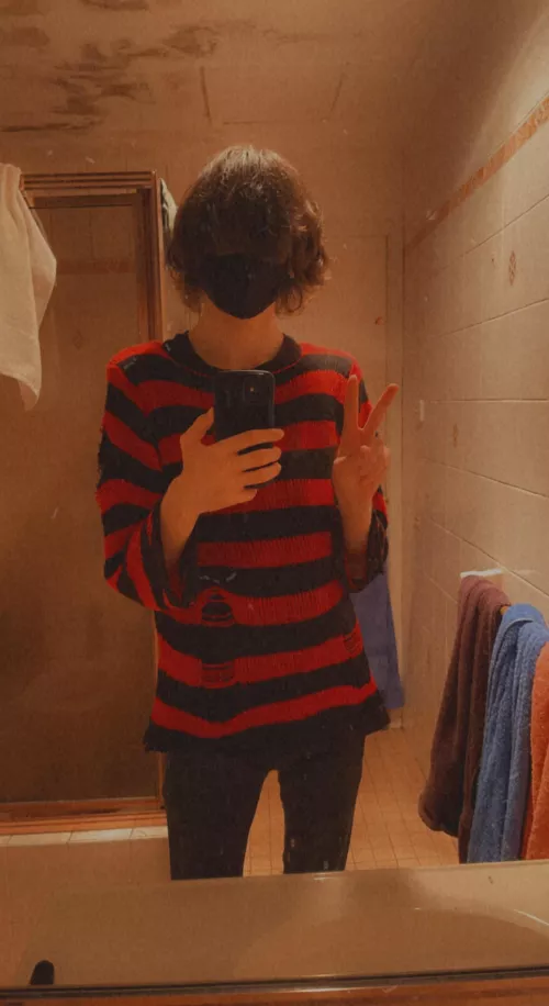 To floof or not to floof that is the femboy question by Lekaz_Orion