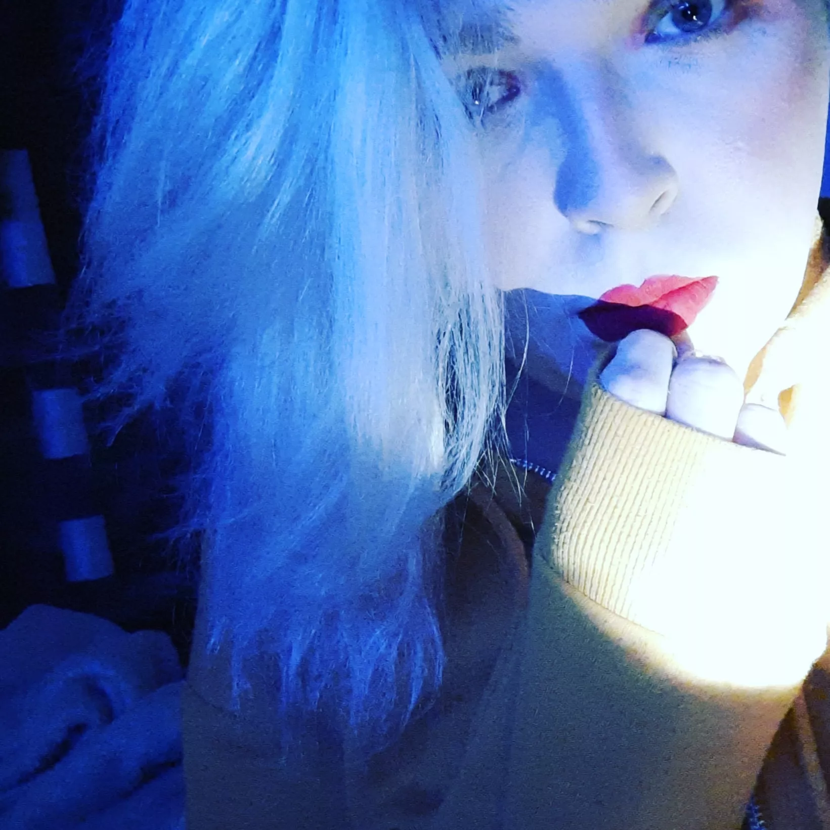 today has the potential to be one of the worst days of the year for me, show me some love to get me through the day? 😇😬🥰 posted by Zayn_Dupree