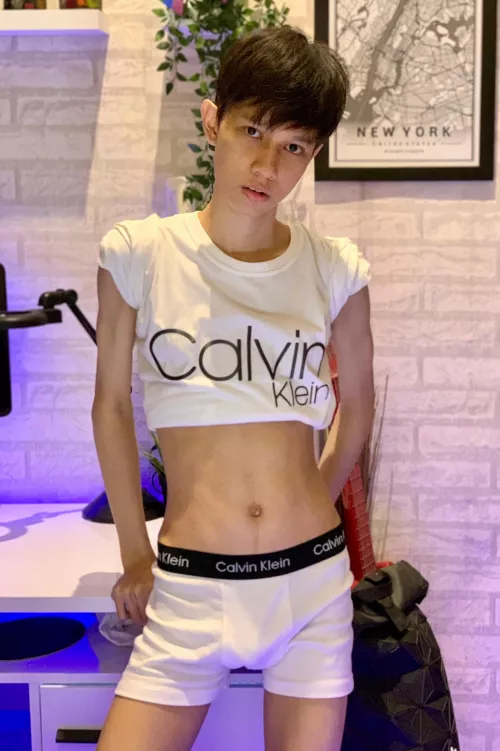 Today is a good day to show some abs 😈 by LittleFox7121