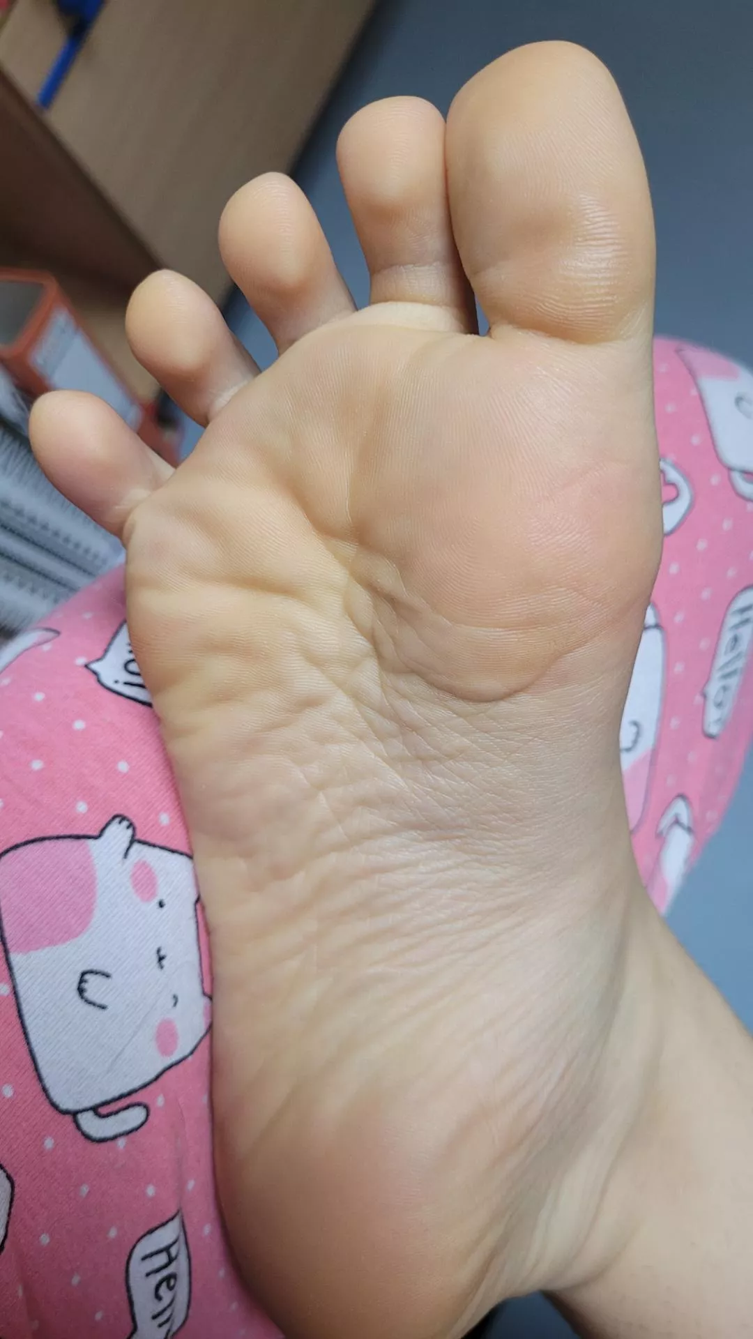 Today is my 2nd anniversary in feet world! posted by MaryJunefeet