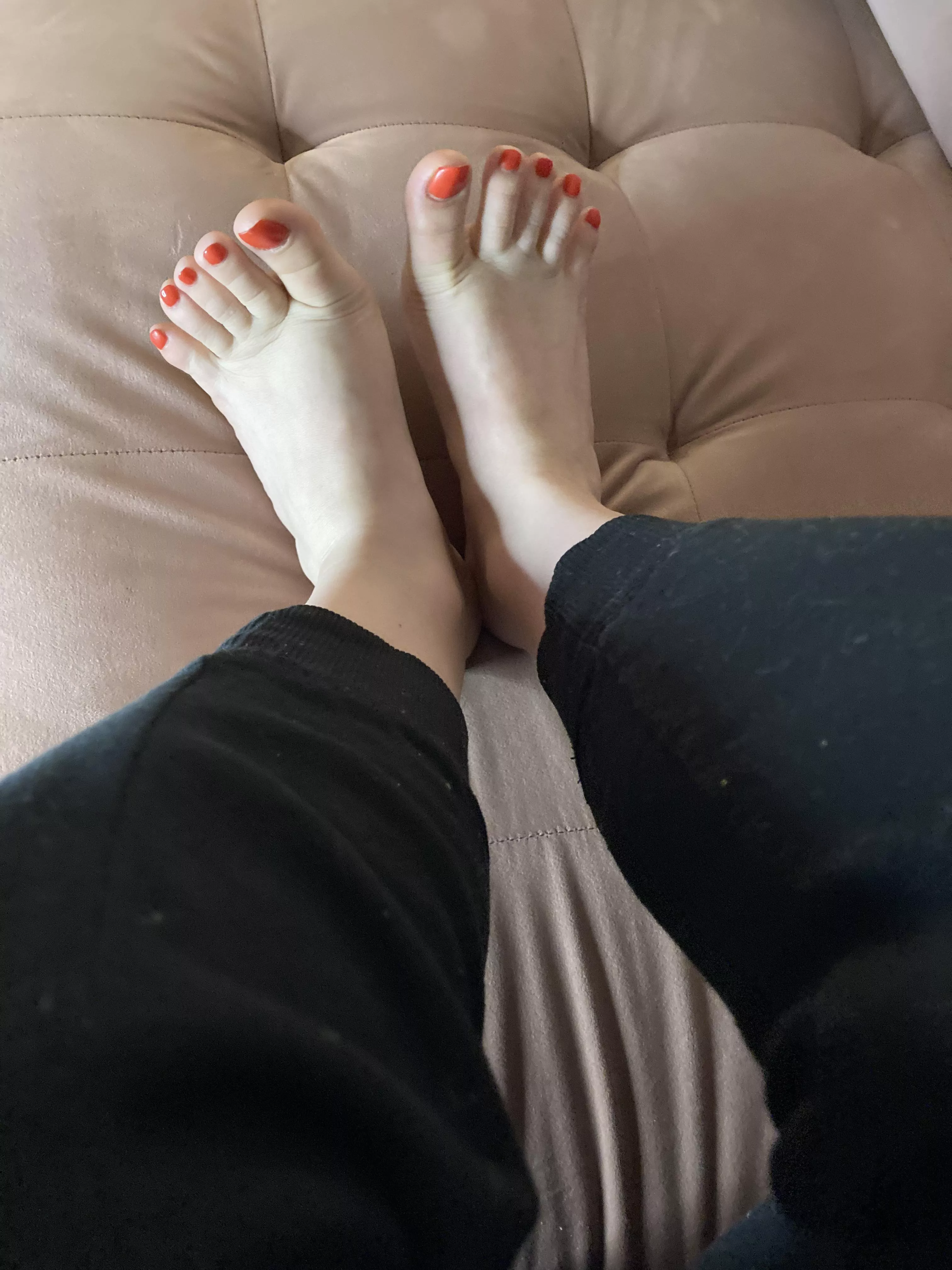 Toe spread posted by RoseAllDay25