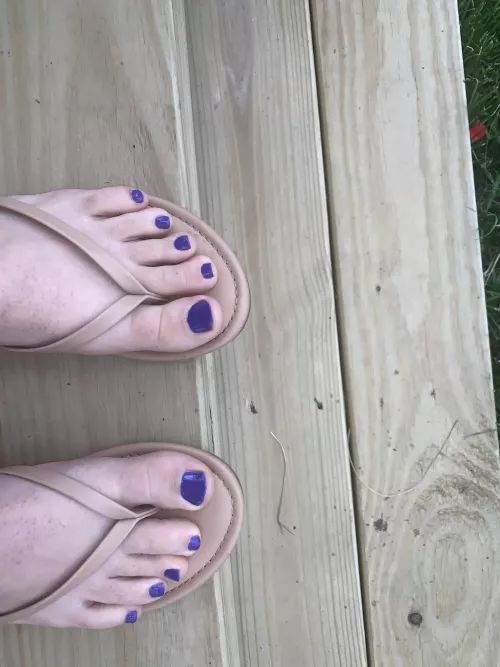 Toes out in public almost killed me by Mr_Toes23