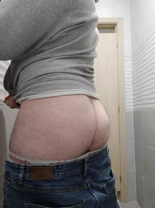 Toilets at work have something special 🥵 Like if you'd slap my 🍑 by Radiant-Owl-7016