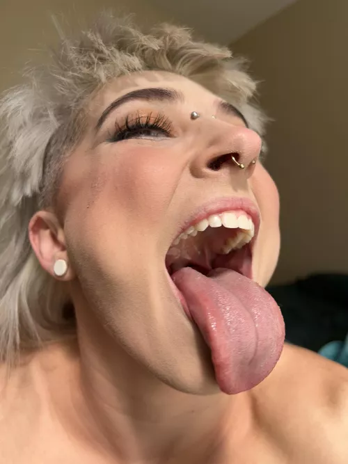 Tongue Tuesday 😛 by randapanda423
