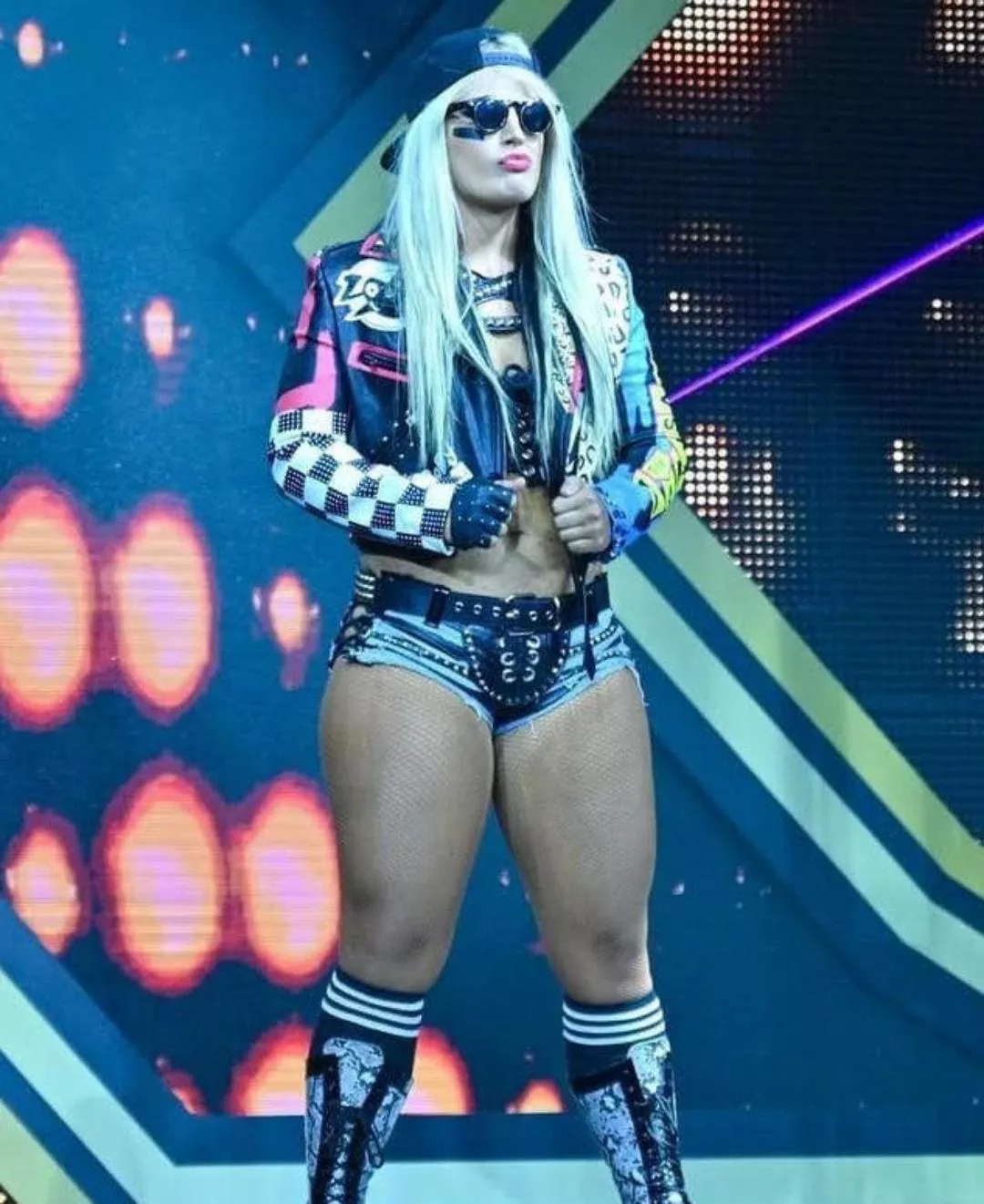 Toni Storm posted by BurnerAccount3126