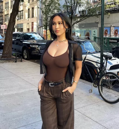 Too big to hide by I_dont_porn_much