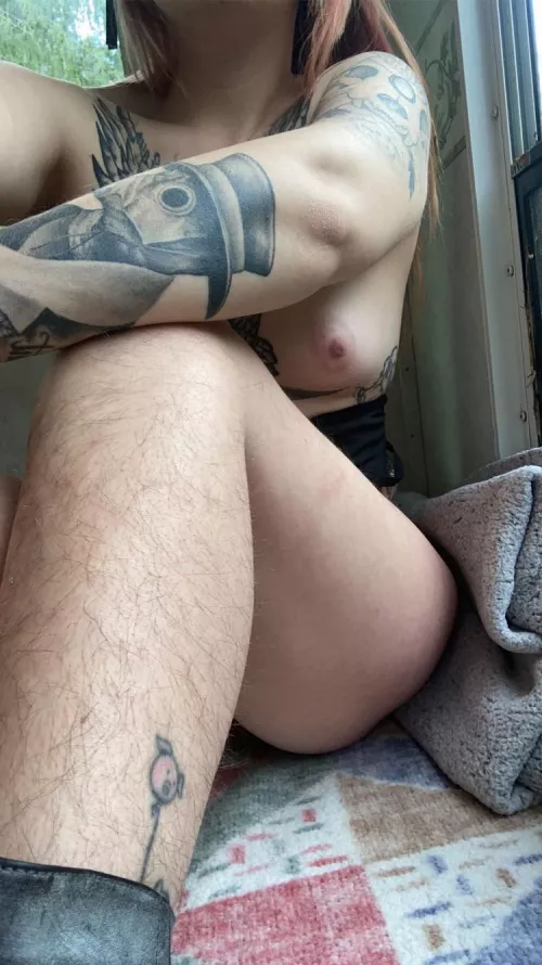 Too busy riding dick to shave by bobobobbiechuuu