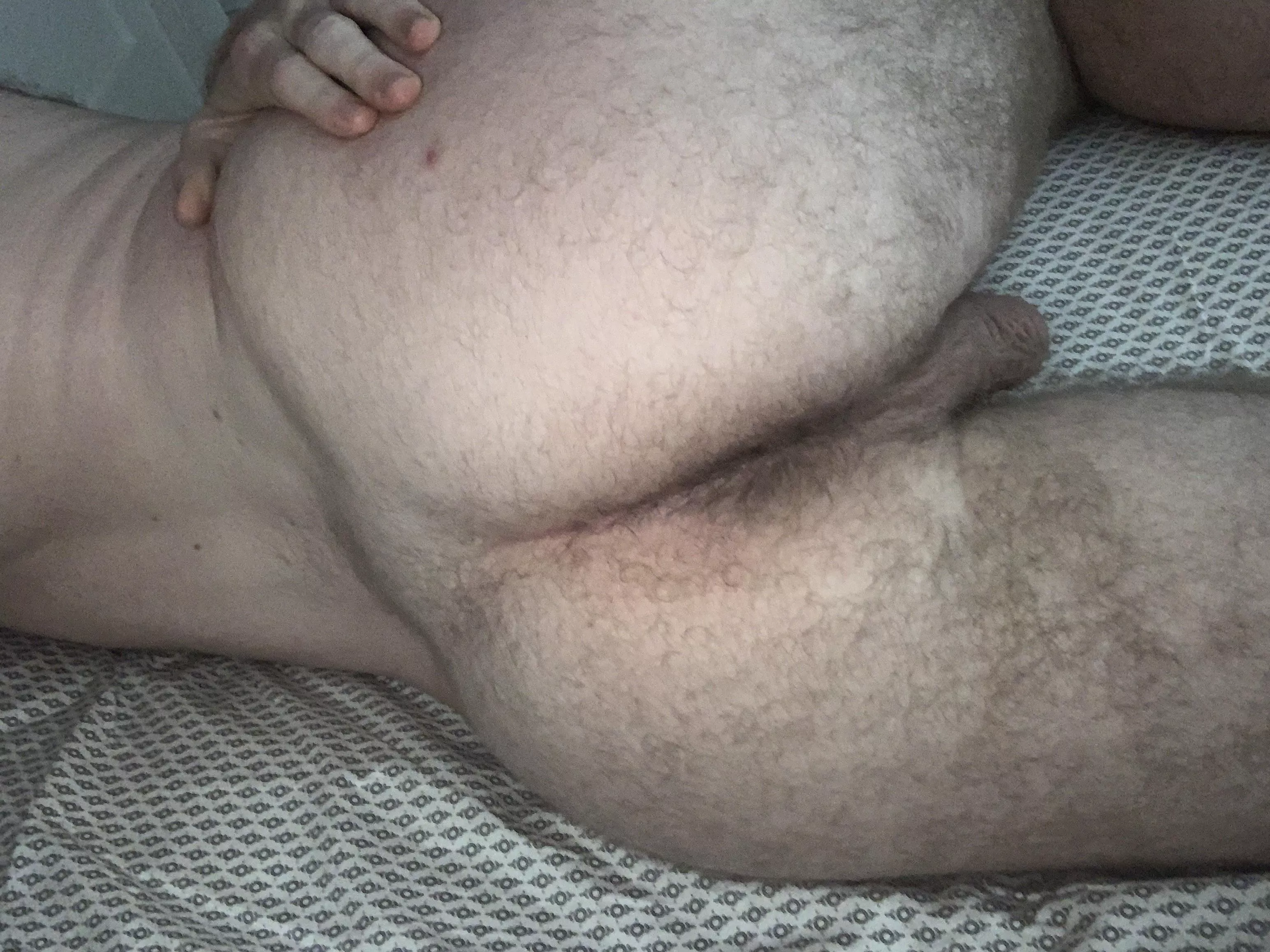 Too lazy to shave but I think it’s hot 🤷 posted by AmazedHazed