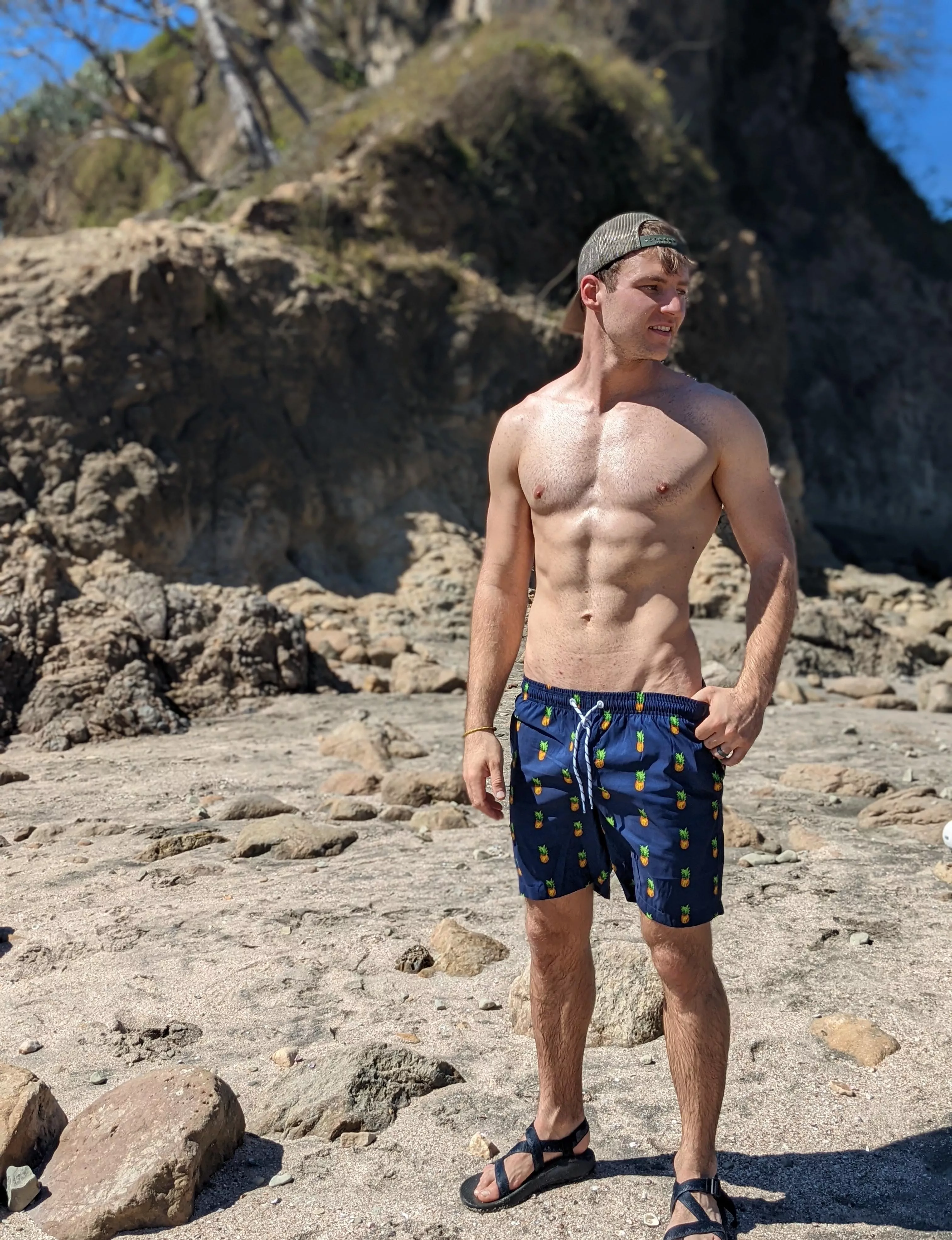 Too much clothing for this sub? 🤔 posted by auden_6