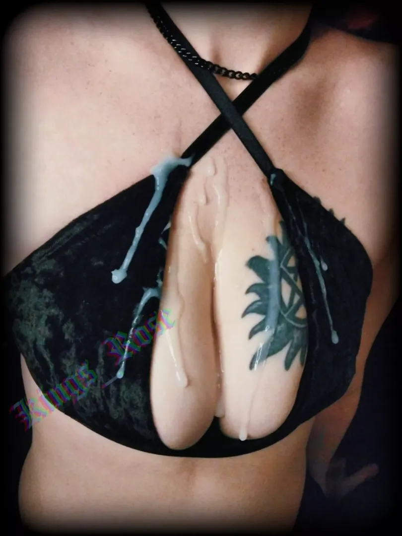 Took a nice load on my Tits today, just to warm up for another huge facial tonight... posted by Kings_Rose