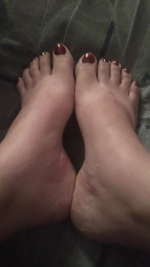 took it for a friend, now i found out they're kind of pretty by trinitykid