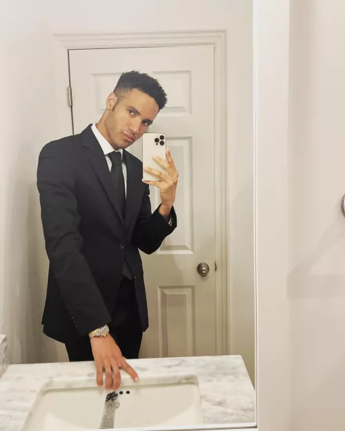 Took the night off for a night out by faityxd