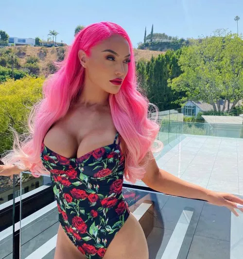 Top tier tits by Friend-Fabulous