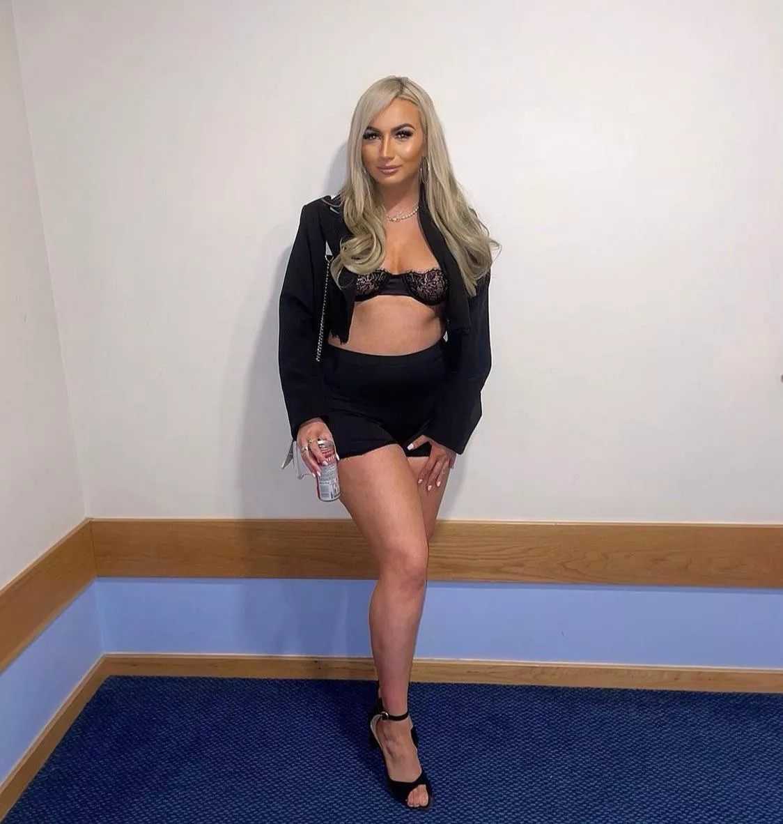 Tops are overrated according to Sophie. posted by ExternalLibrary8828