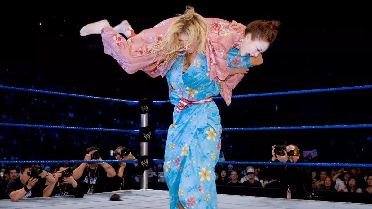 Torrie Wilson 5’9 vs. Hiroko Suzuki 5’2 posted by Theturtlehermit2000