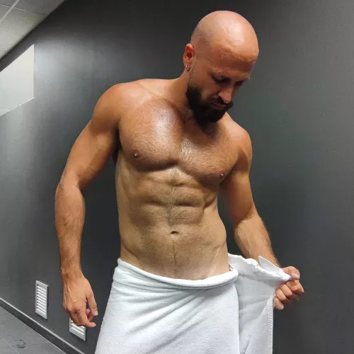 towel Pic 📸 by VIKINGOBCN