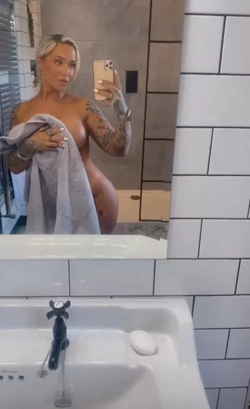 Towel teaser by BoobsRJustGreat