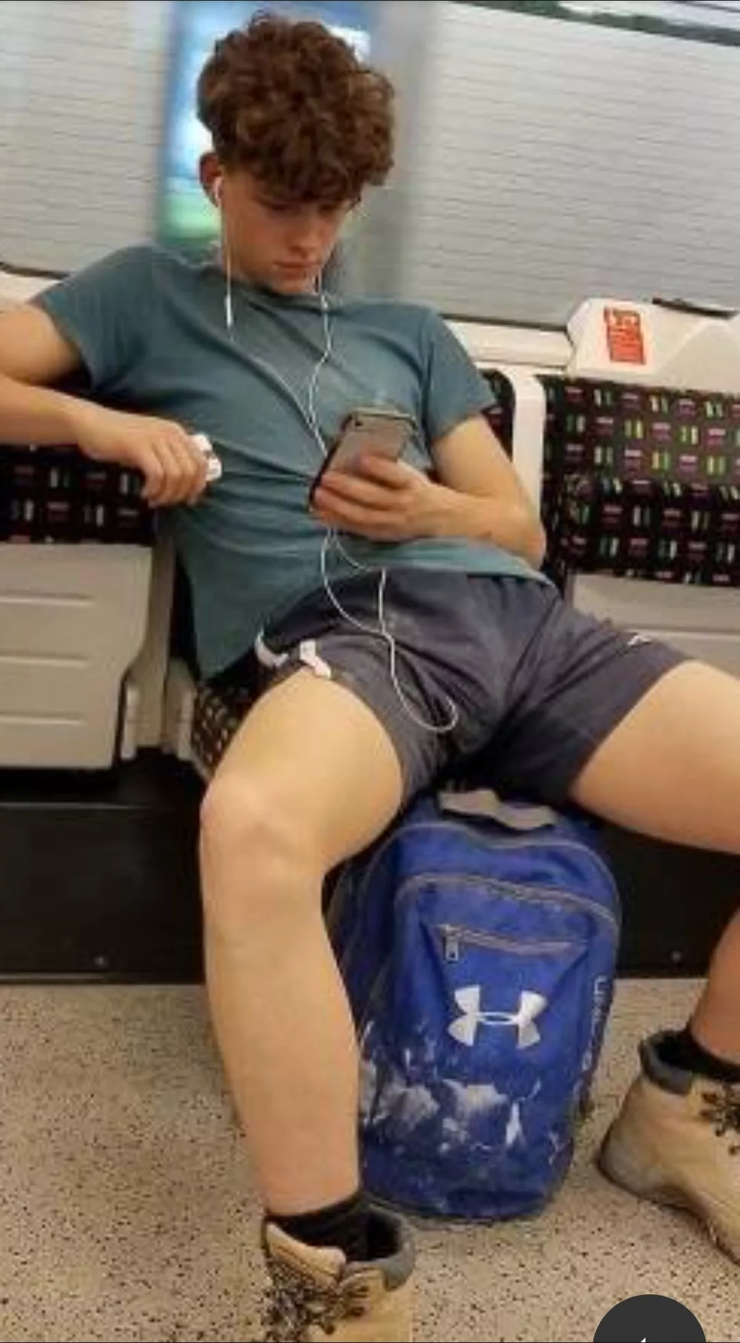 Trade men's pics? posted by jeroen000