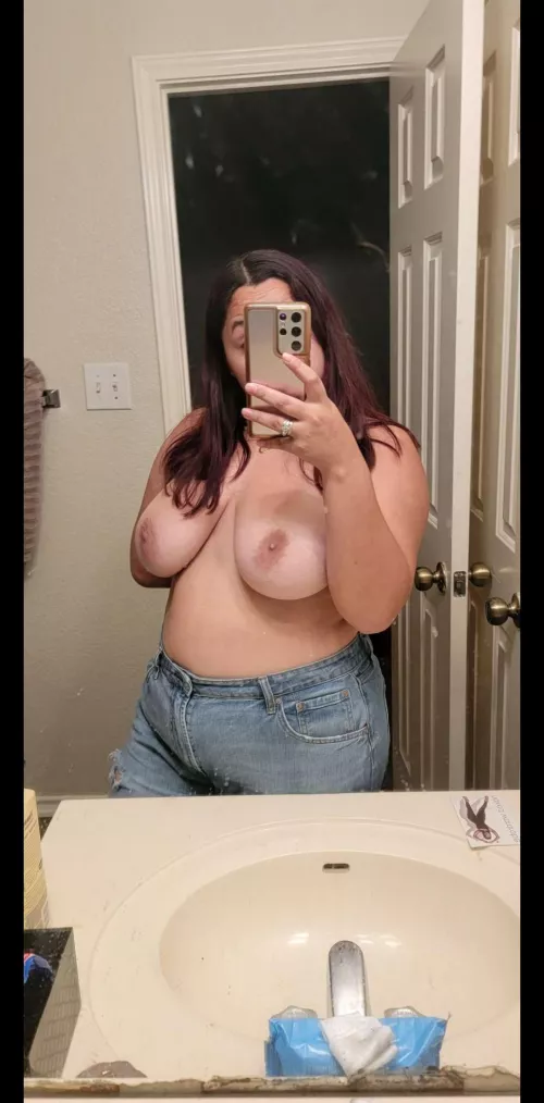 trading for a bit tonight. send sample to Musicz_life on kik or telegram by Edo_1022