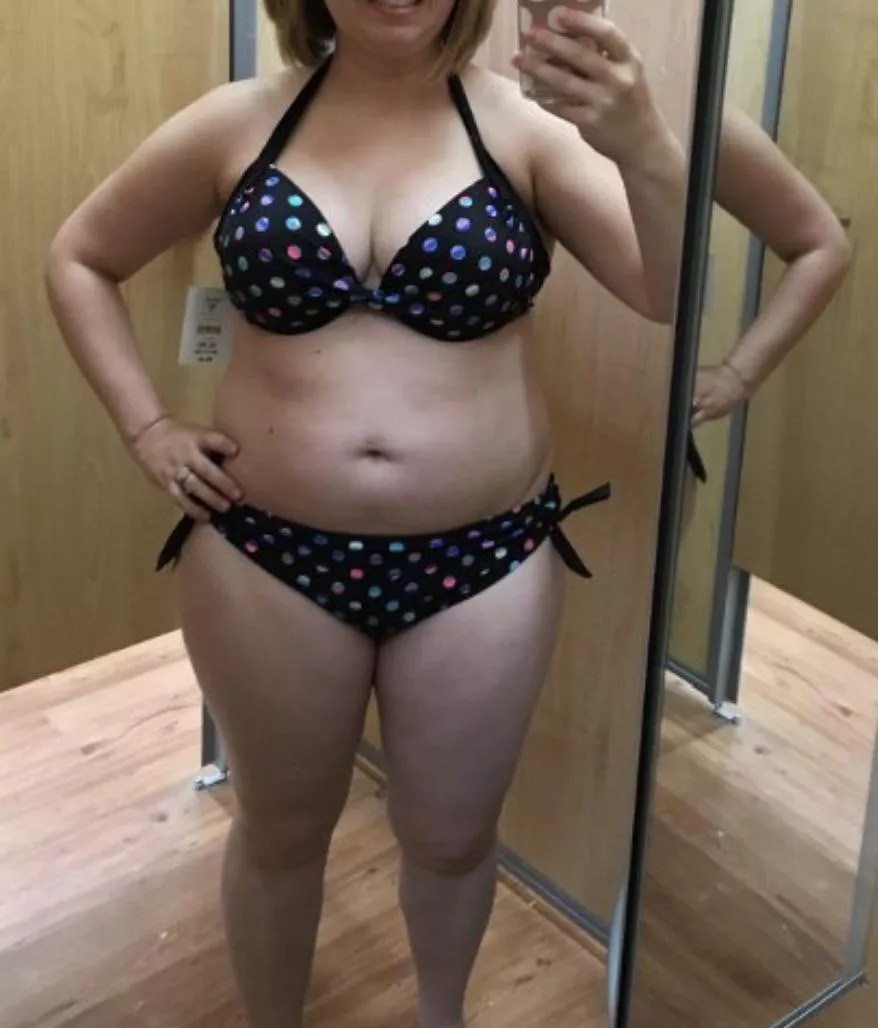 Trading my wife, mom of 2. Tele candidslut posted by seggzywifey