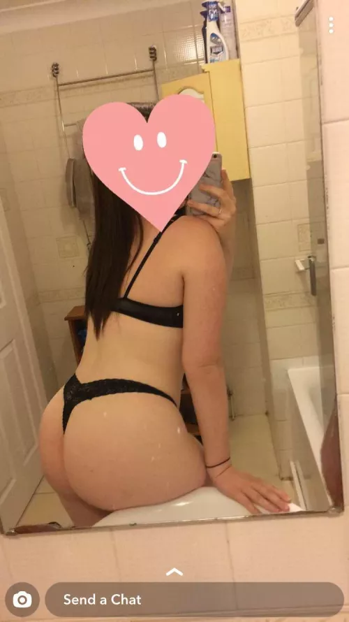 Trading UK 20yo gf. Message me for snap/telegram only if you can show face & verify. by Tradeawayboyo