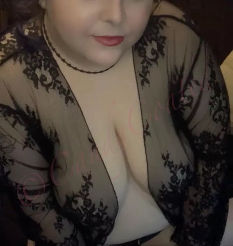 🍭 Training you is worth it when I see you bowing at my feet. [Selling] domme services posted by CandyCoated20212