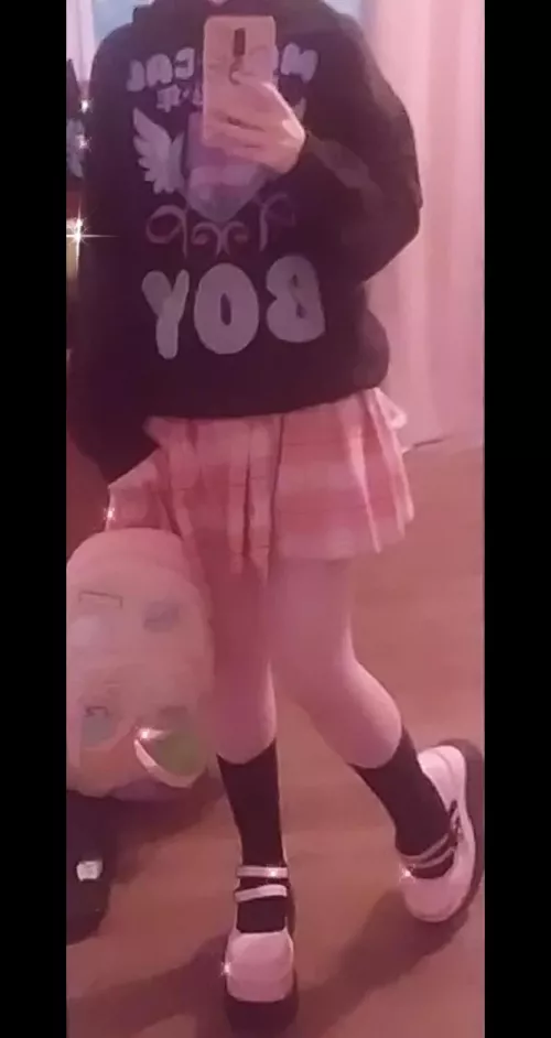 trans femboy? 😥 by pixie-kun