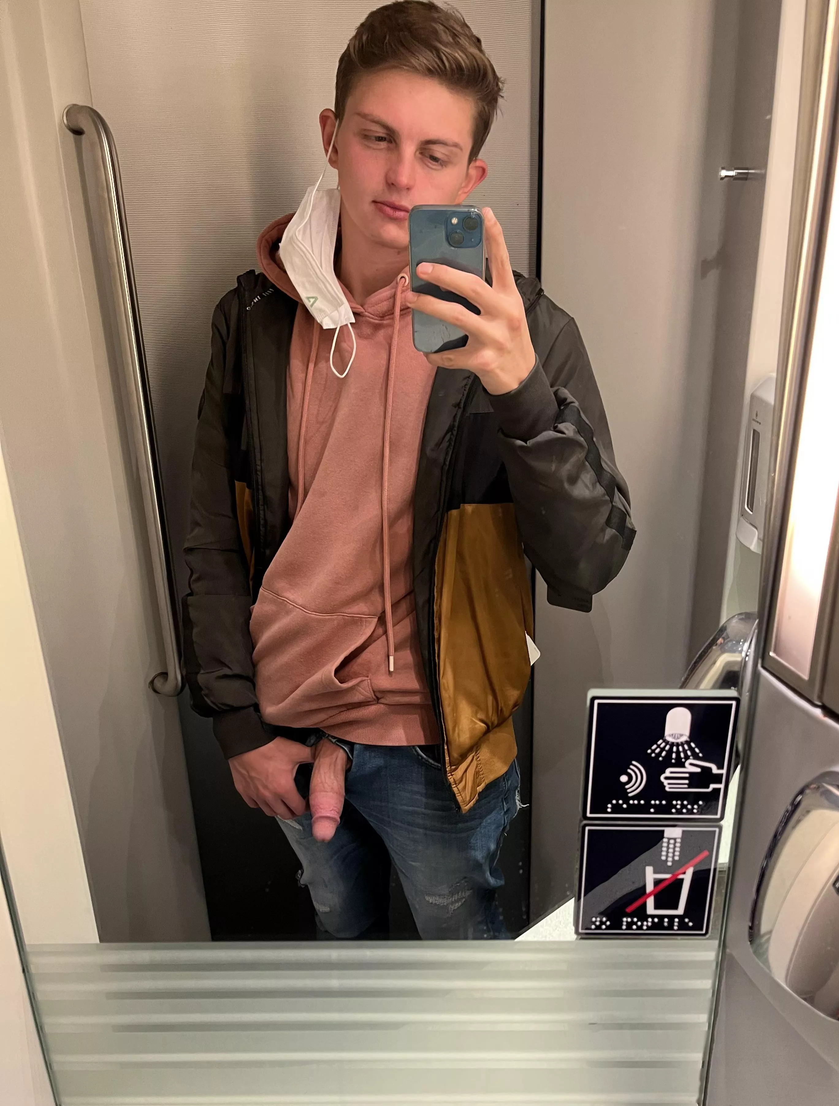 Traveling horny is the worst (24) posted by brf297