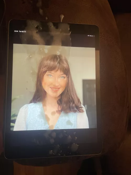 Tribbing again tonight. Send me what you got by ilikebigputts96