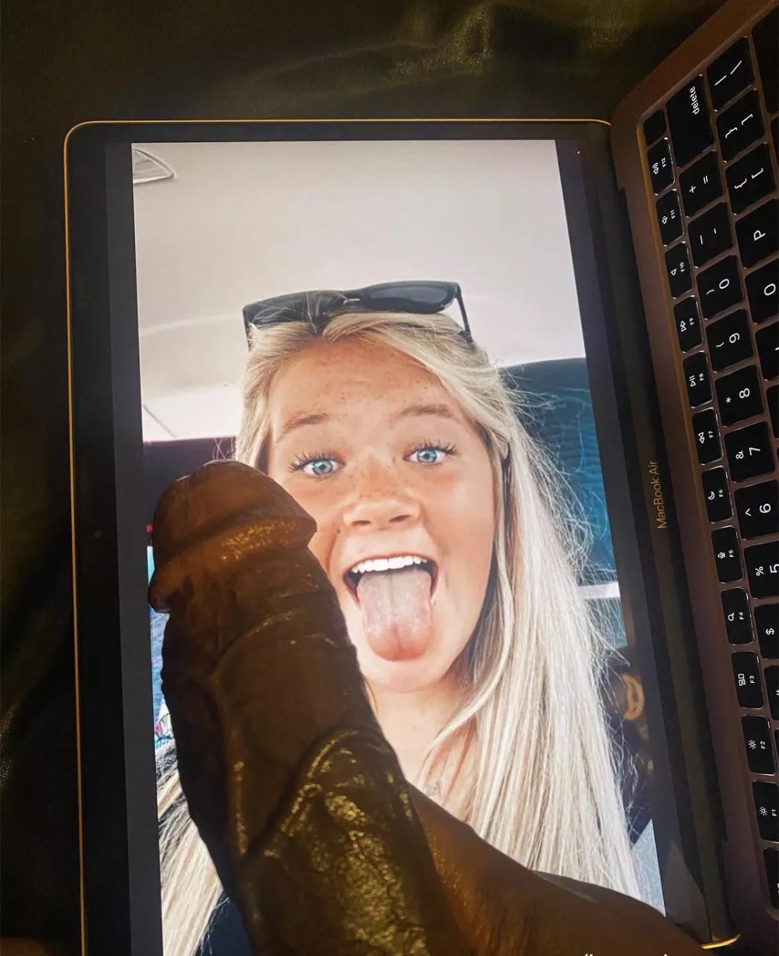 tribbing all girls nudes get priority kik- brobro546 posted by tribber3456