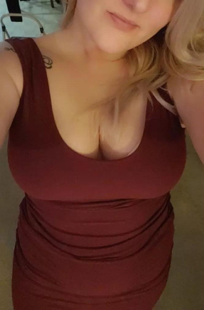 Tribute my sister and her amazing boobs? 😍😬 posted by Cuckcuckcuck12345