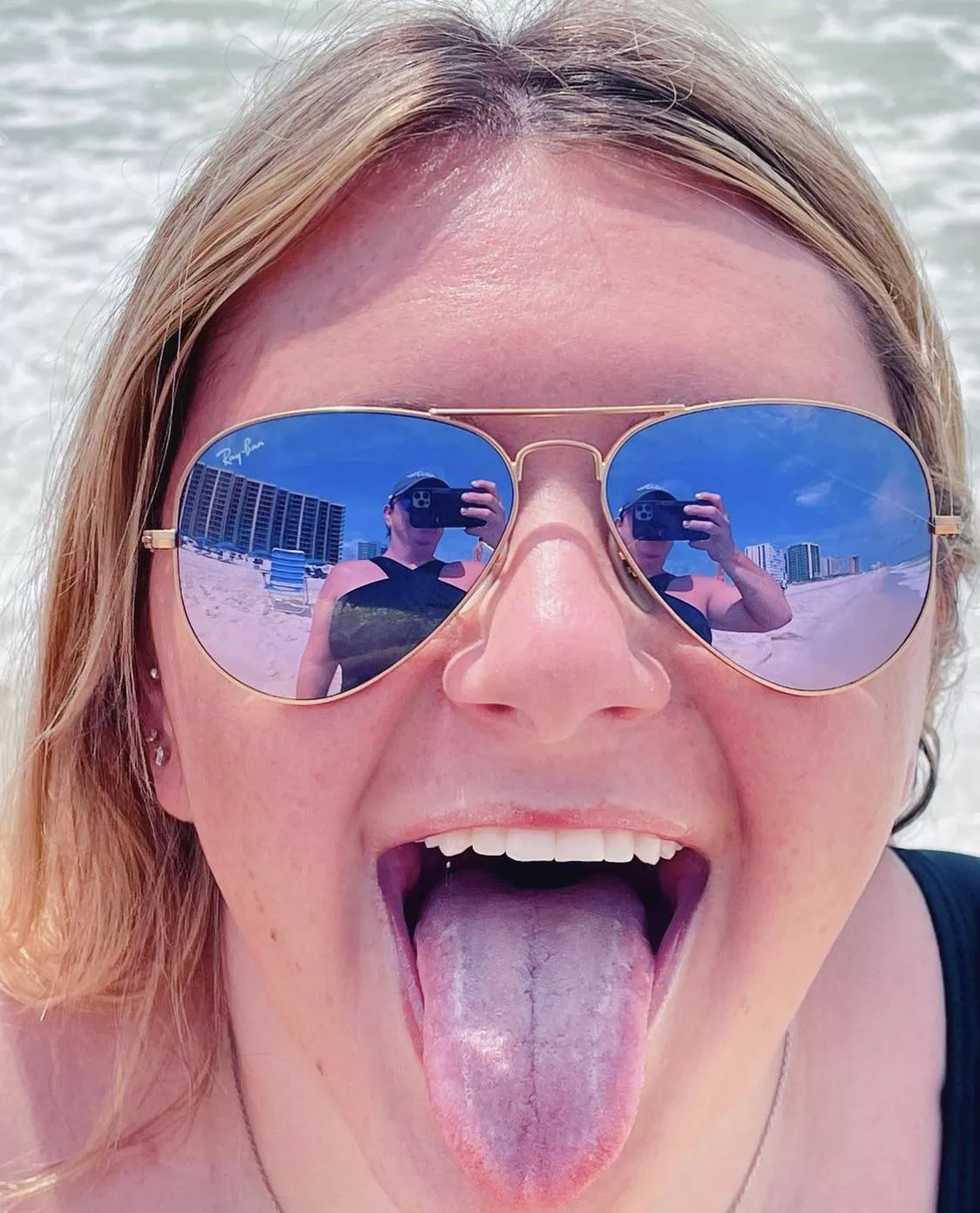 Tribute this begging slut posted by AdLeading8671