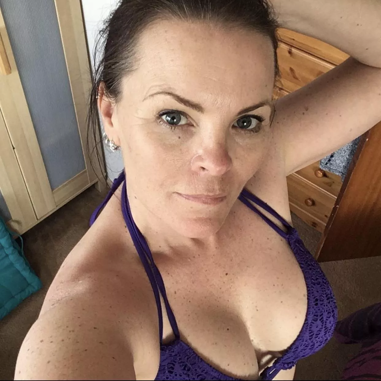 Tribute this cock hungry milf posted by britishfella1974