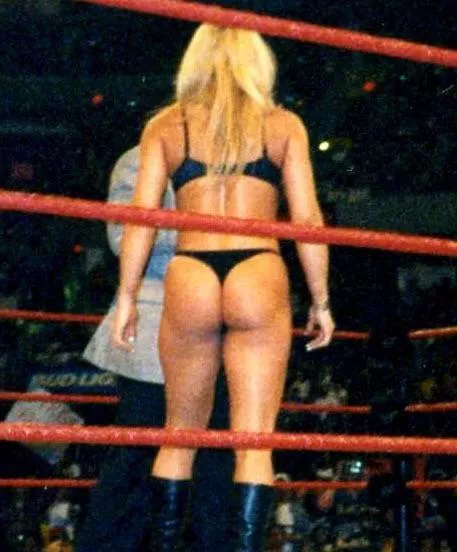 Trish Stratus posted by deeznutz005