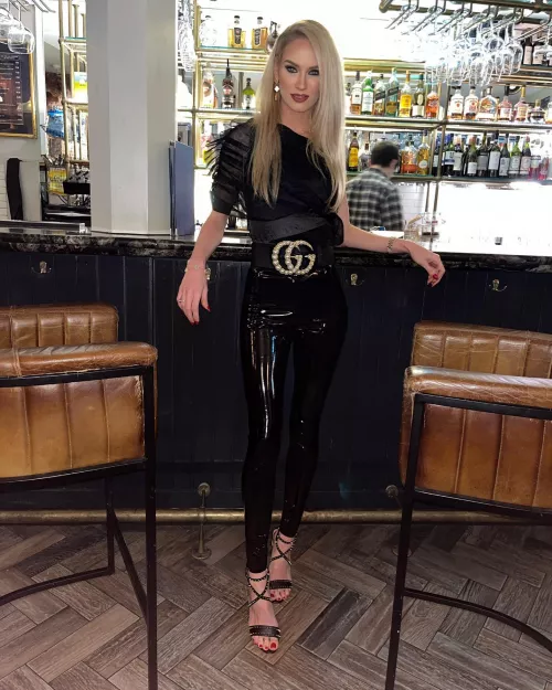 Trolling at the Bar by gooningaccount